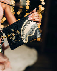 A.I. AFRICAN INTELLIGENCE SHARKS OF THE GOLD OCEAN CROSSOVER CLUTCH - | Sprayground Limited Offer