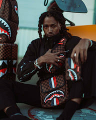 SHARKS IN PARIS GT MESSENGER SLING BAG | Sprayground Savings