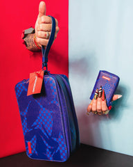 SHARK CHECK (BLUE) TOILETRY | Sprayground Outlets