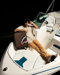 EXTERIOR GOLD ZIP POCKET SHARKS IN PARIS JETSETTER CARRY-ON LUGGAGE | Sprayground Sale