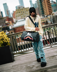 SNOOPY DAY OFF DUFFLE | Sprayground Value Deal