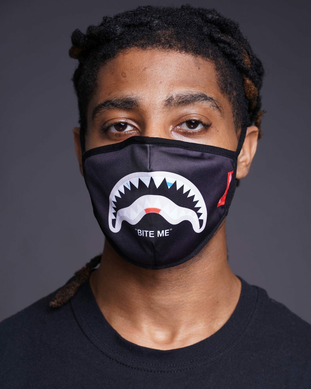BITE ME SHARK (BLK) POLYESTER FACE MASK | Sprayground Limited Offer