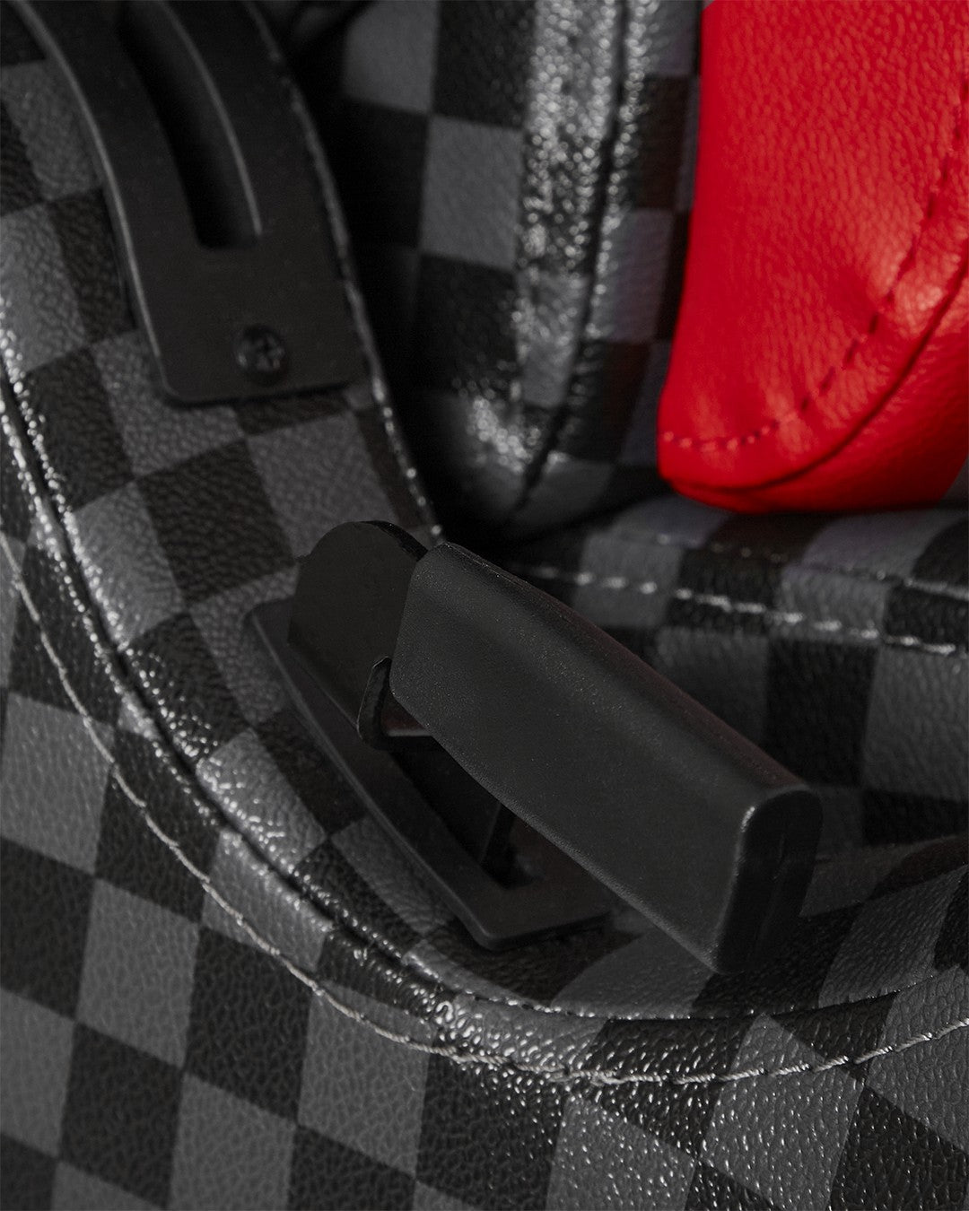GHOST DRIP SHARK CHAIR | Sprayground Limited Offer