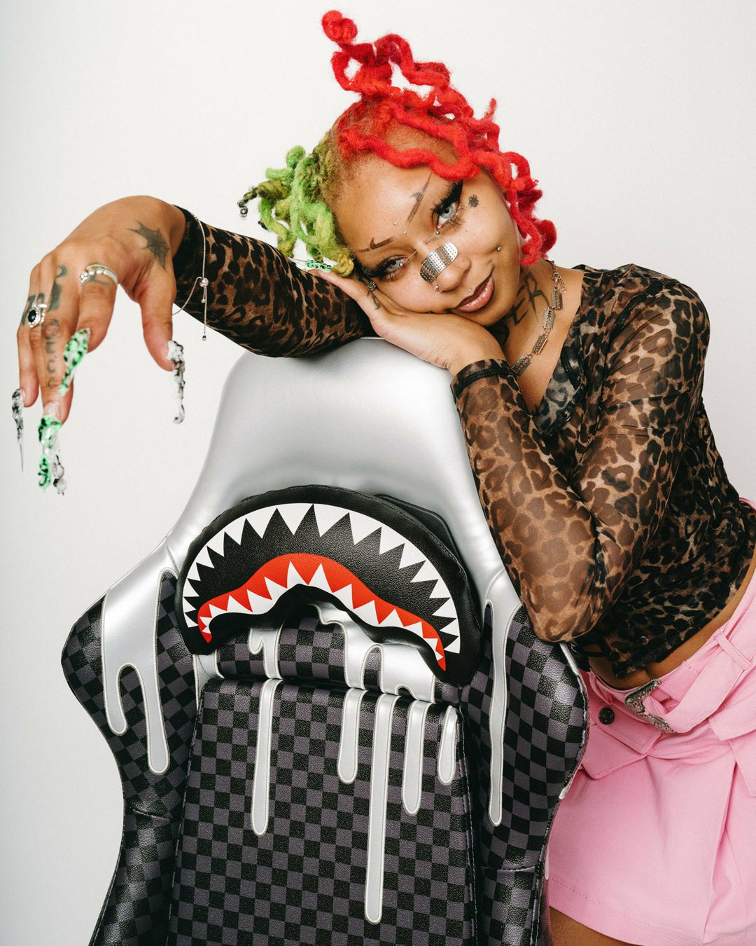 GHOST DRIP SHARK CHAIR | Sprayground Limited Offer