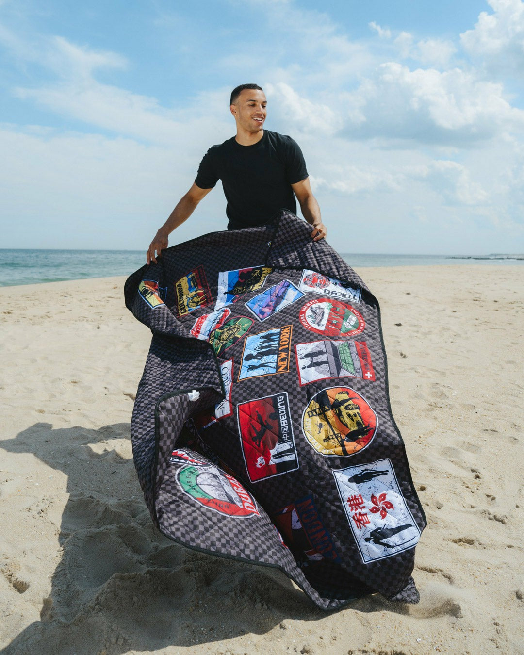 GLOBAL MOGUL UNLIMITED MILES PACKABLE BEACH MAT BLANKET WATER RESISTAN | Sprayground Bargain