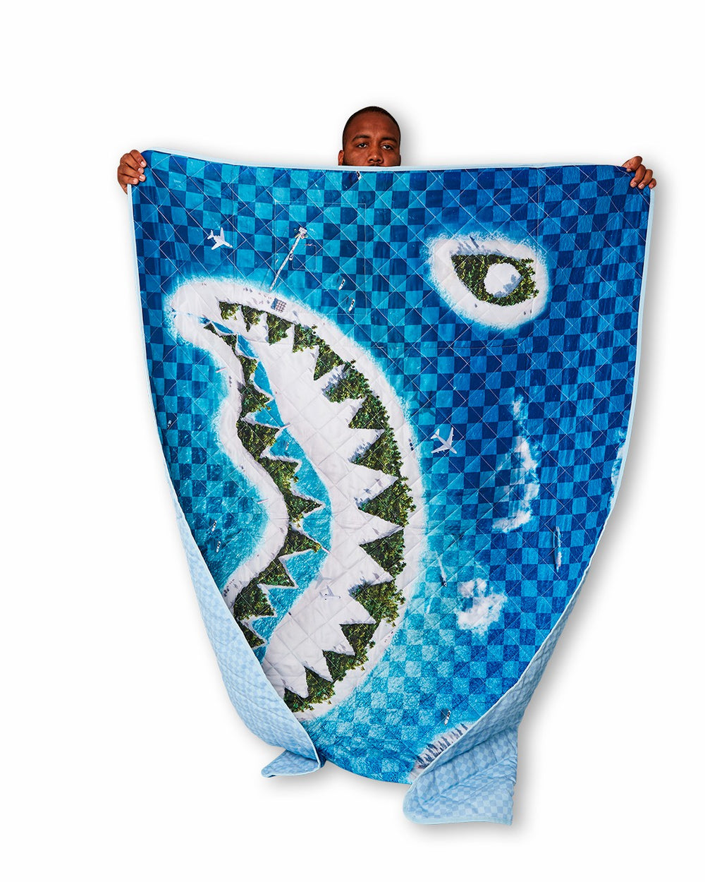 SHARK ISLAND PACKABLE BEACH MAT BLANKET WATER RESISTANT CONVERTIBLE TO | Sprayground Savings