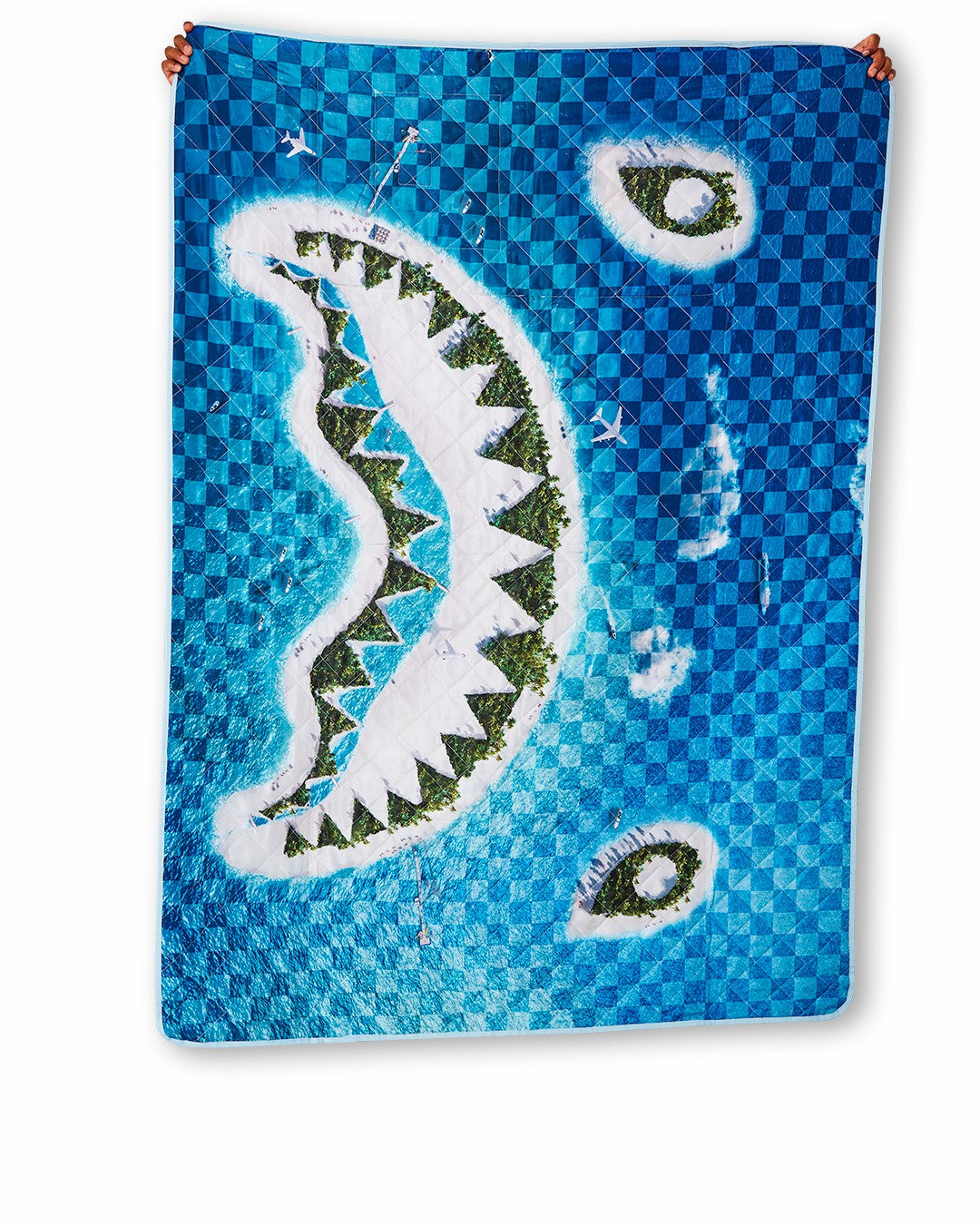 SHARK ISLAND PACKABLE BEACH MAT BLANKET WATER RESISTANT CONVERTIBLE TO | Sprayground Savings