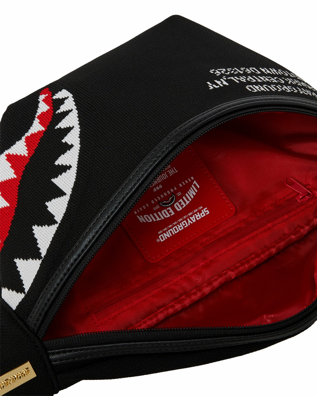SHARK CENTRAL AEROFLEX SAVVY CROSSBODY | Sprayground Discounted