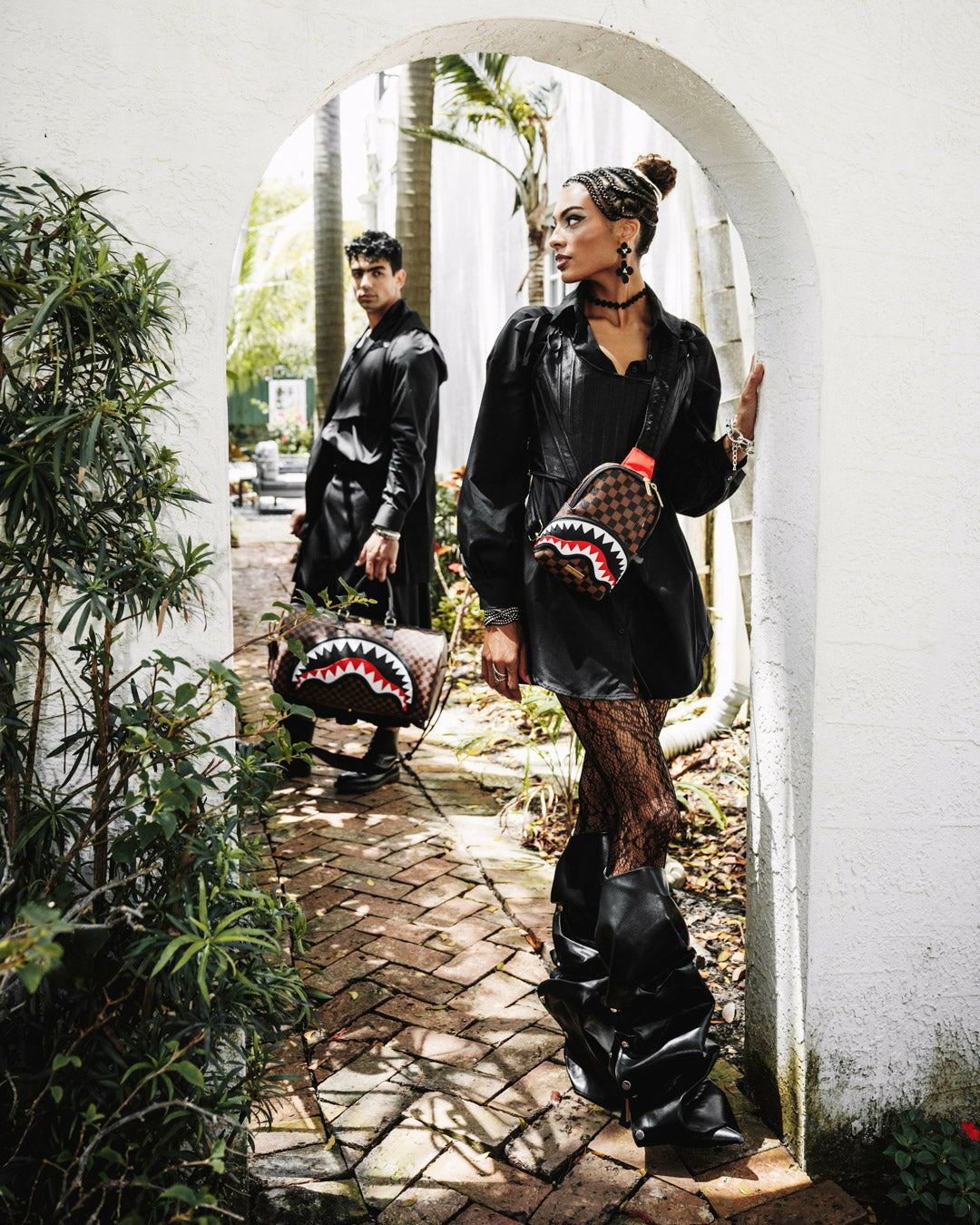 SAWTOOTH SHARKS IN PARIS ONE-STRAP SLING | Sprayground Discounted