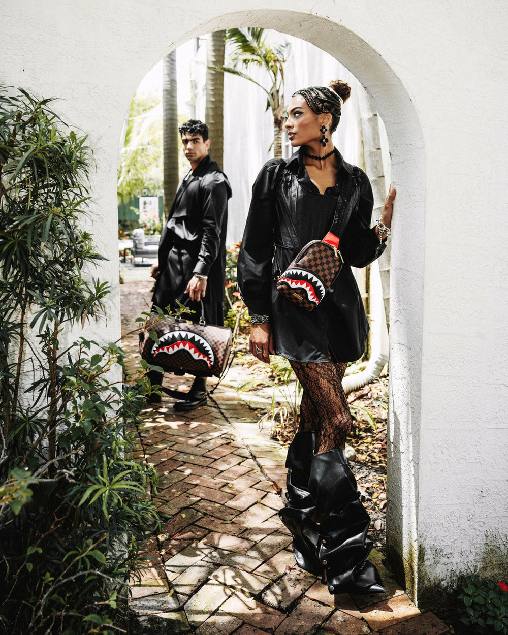 SAWTOOTH SHARKS IN PARIS ONE-STRAP SLING | Sprayground Discounted