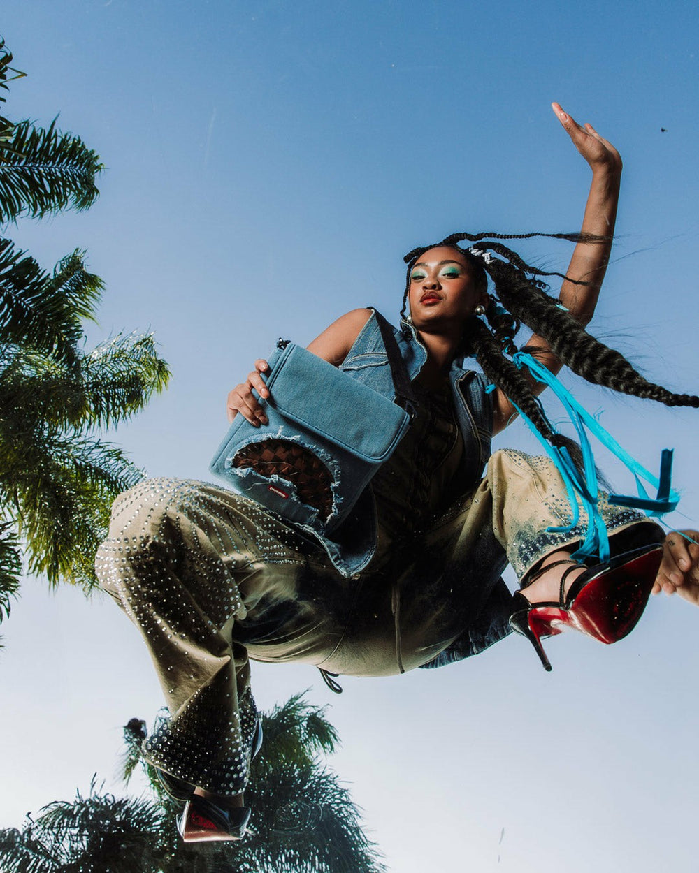 SHORES OF ITALY MESSENGER SLING | Sprayground Limited Offer