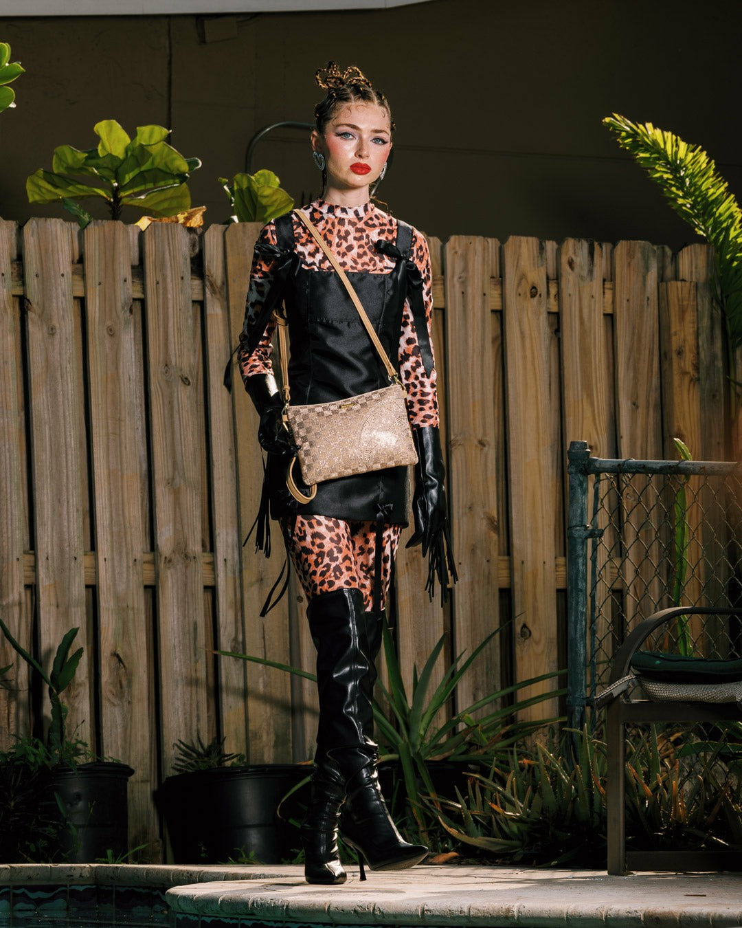 TRINITY 24K CROSSOVER CLUTCH | Sprayground Special Offer