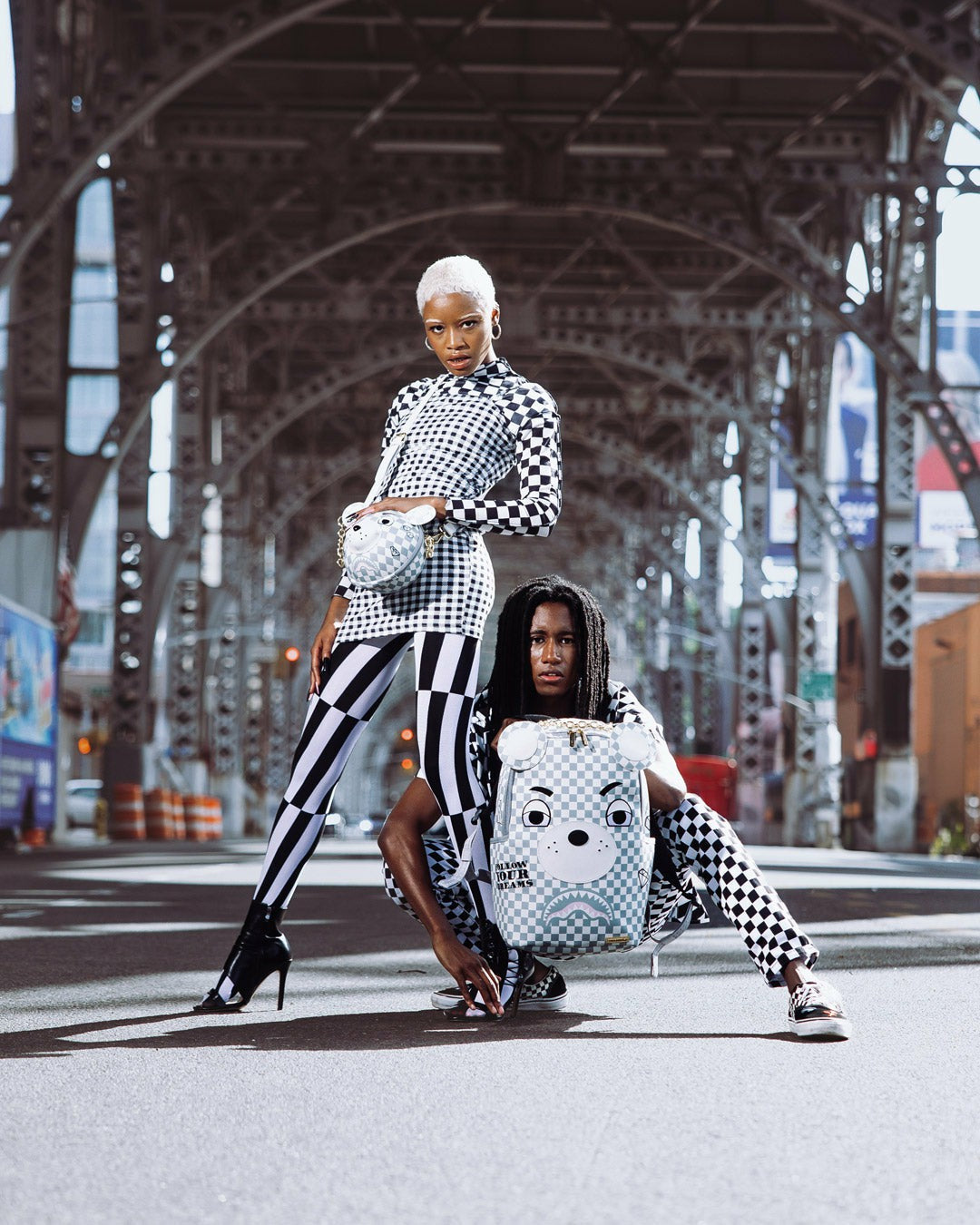 HAUTE BEAR BALL SLING | Sprayground On Sale
