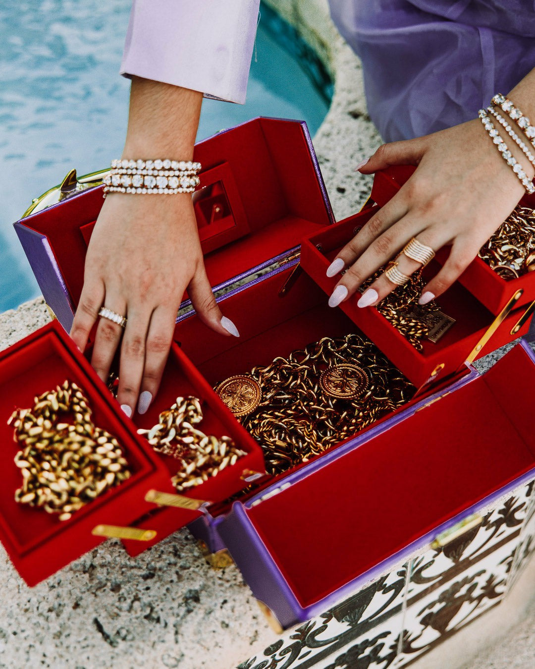 SHARKS OF THE GOLD OCEAN JEWELRY CASE | Sprayground Sale