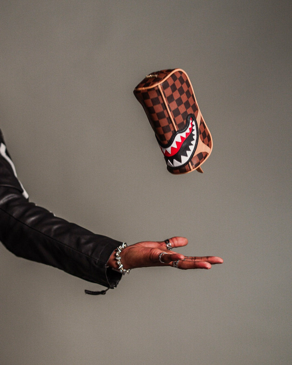 HENNYVILLE POUCH | Sprayground Savings