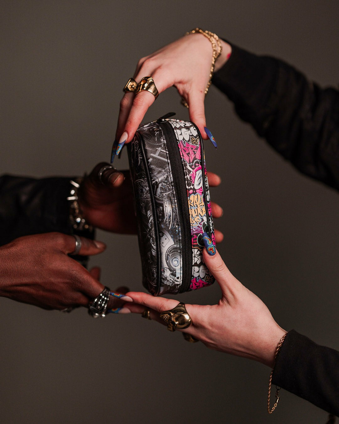 NEW CITY ANDROID POUCH | Sprayground Limited Offer
