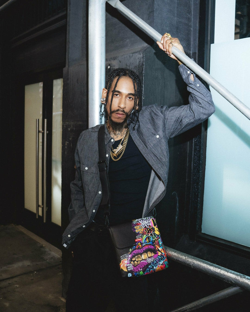 HALF GRAF LIPS MESSENGER BAG | Sprayground Sale