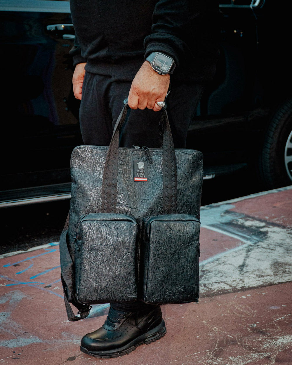 JAMES FIRST CLASS TYCOON TRAVELER CROSSOVER MESSENGER BAG | Sprayground Outlets