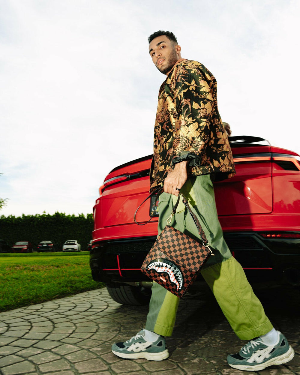 LENTICULAR EFFECTS MESSENGER SLING | Sprayground On Sale