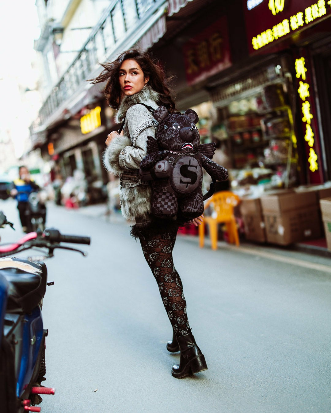 4AM MONEY WING BEAR BACKPACK | Sprayground Limited Offer