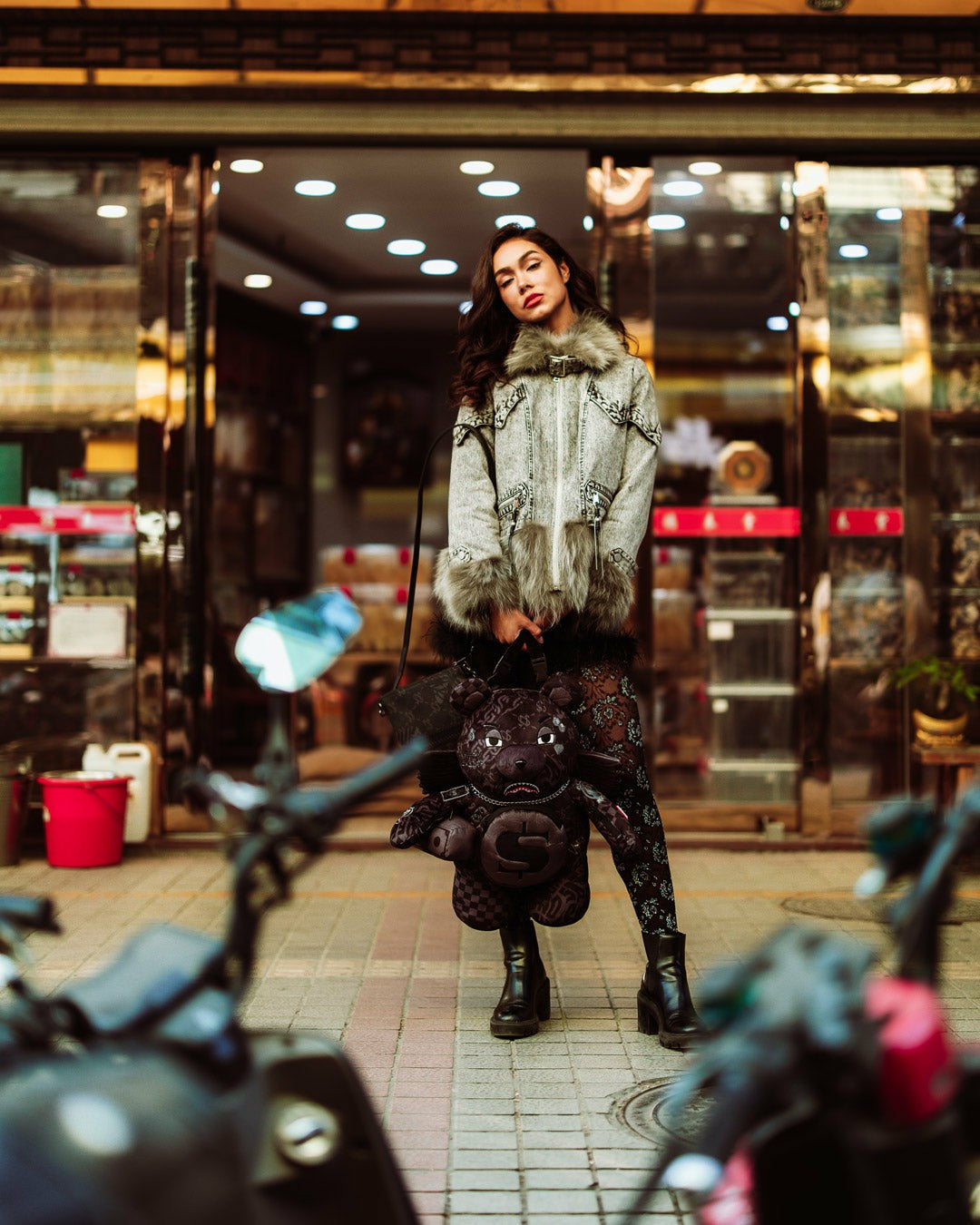 4AM MONEY WING BEAR BACKPACK | Sprayground Limited Offer