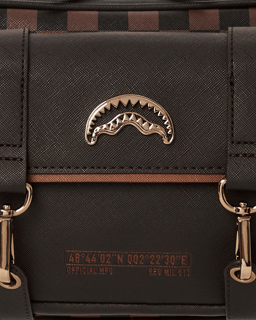 CHECKMATE ROYALE MESSENGER BRICK BAG | Sprayground Value Deal