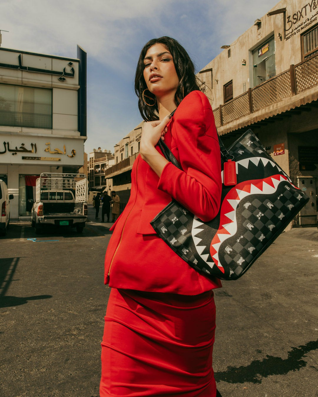 SHARK MOB HIDEOUT TOTE | Sprayground Exclusive Deal
