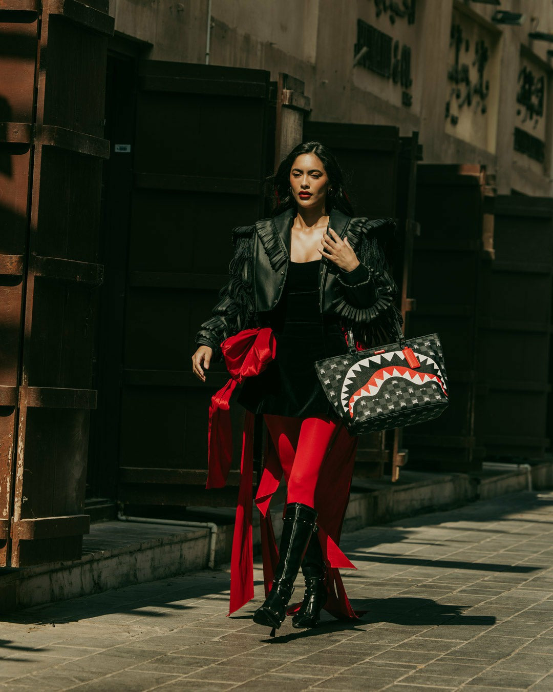 SHARK MOB HIDEOUT TOTE | Sprayground Exclusive Deal