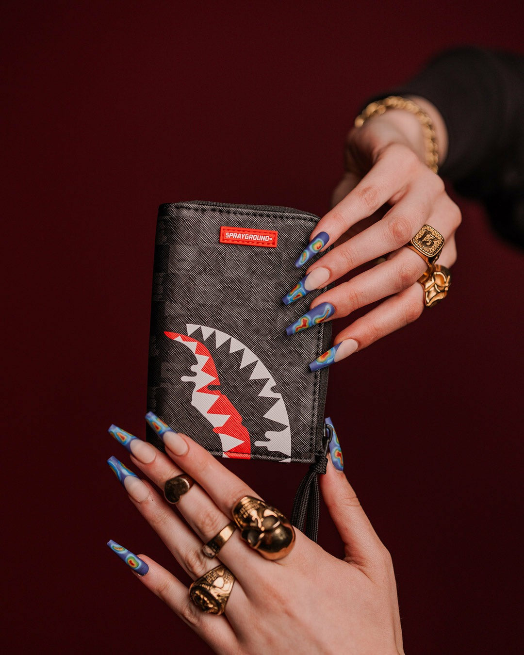 SHARKS IN PARIS THUNDERDRIP WALLET | Sprayground Exclusive Deal