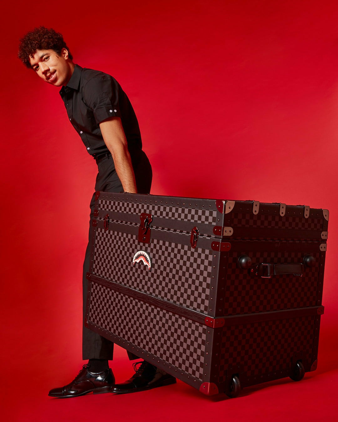 VANQUISH II WARDROBE TRUNK | Sprayground Exclusive Deal