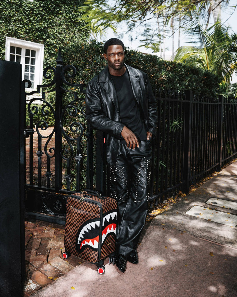 SAWTOOTH SHARKS IN PARIS CARRY-ON LUGGAGE | Sprayground Outlets