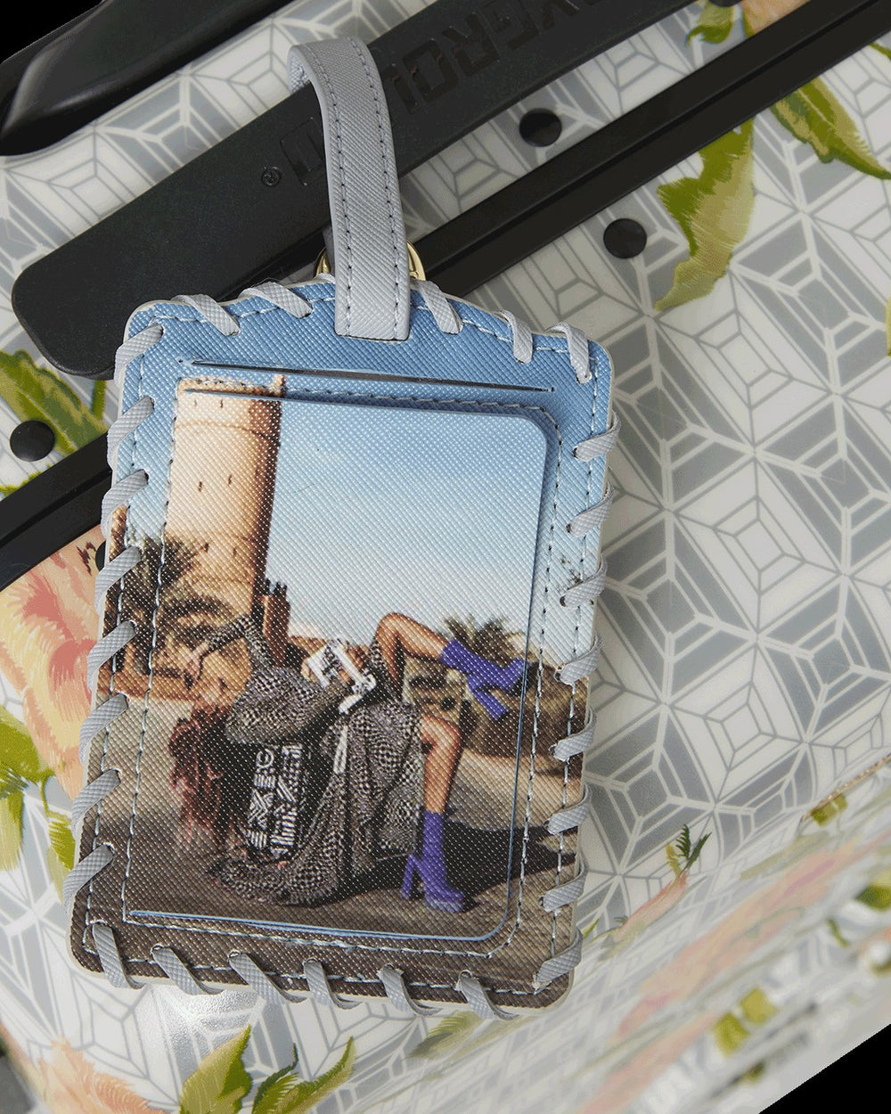 A.I. AFRICAN INTELLIGENCE ELEGANT ENERGY SHARKITECTURE CARRY-ON LUGGAG | Sprayground Hot Deal