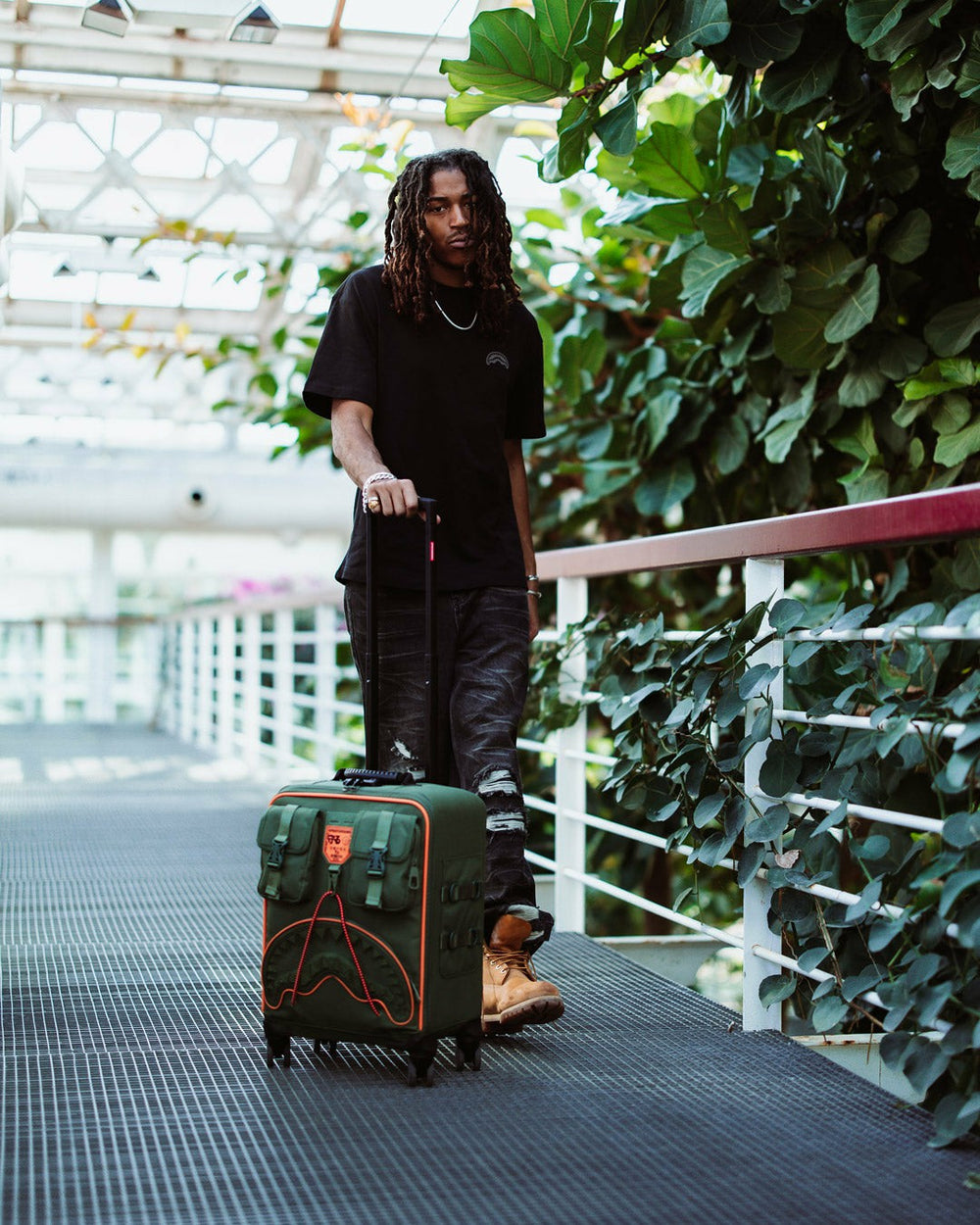 SPECIAL OPS SHARK SQUAD CARRY-ON LUGGAGE | Sprayground Sale