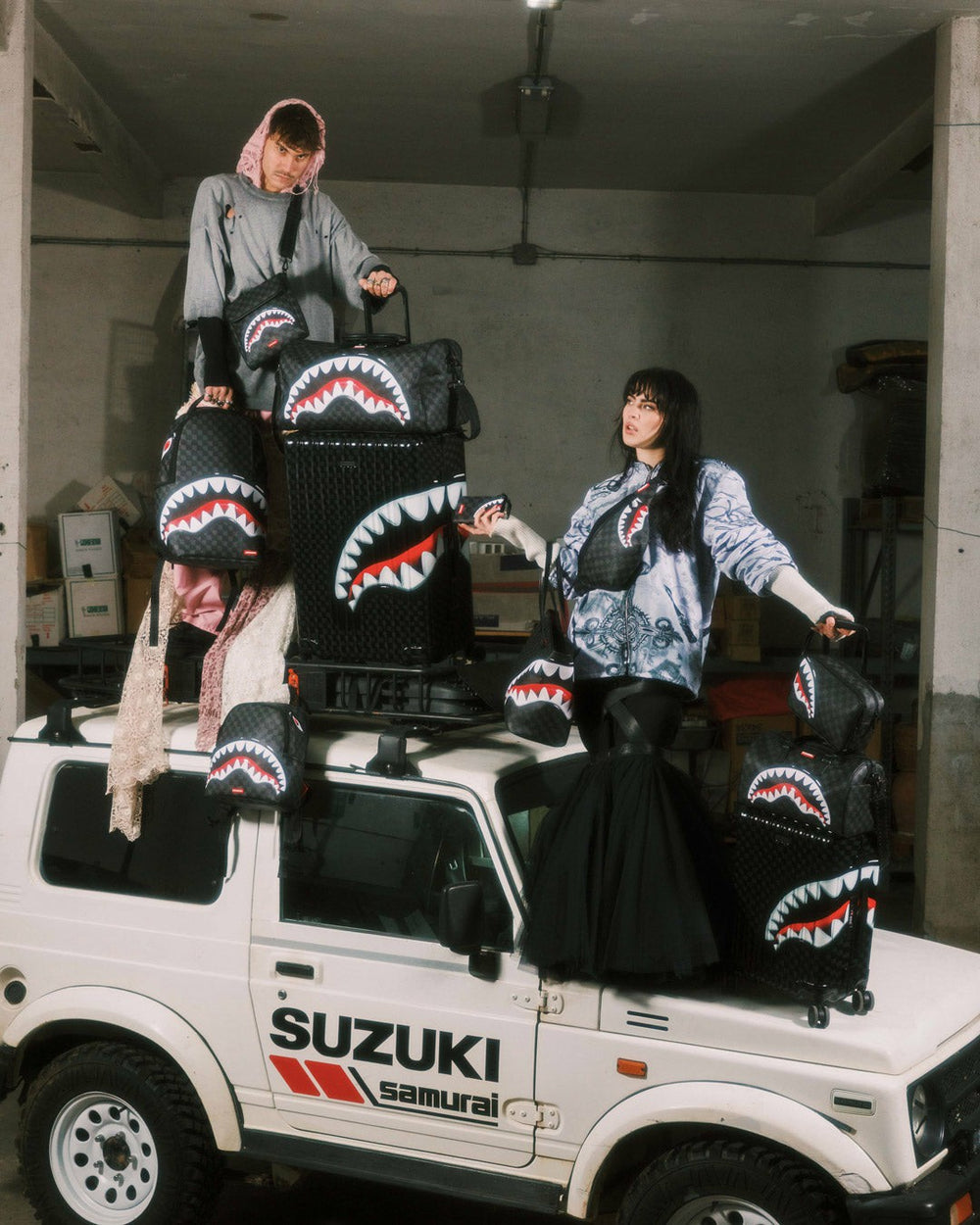 SHARKS IN PARIS HYPER PUFF FULL-SIZE LUGGAGE | Sprayground Value Deal