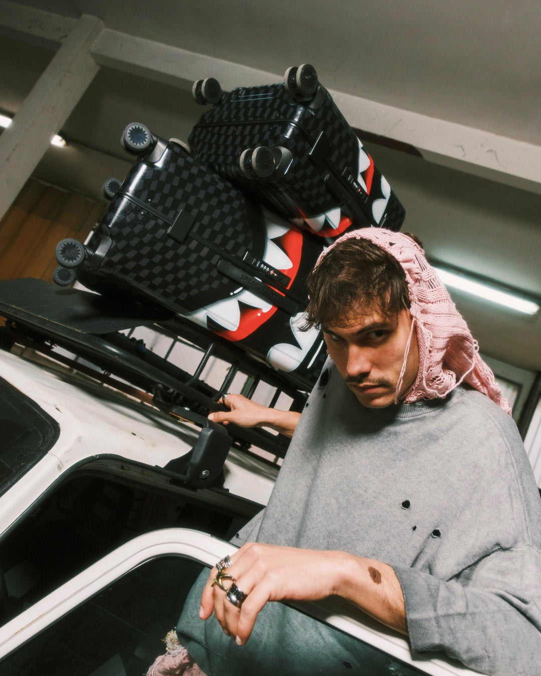 SHARKS IN PARIS HYPER PUFF FULL-SIZE LUGGAGE | Sprayground Value Deal