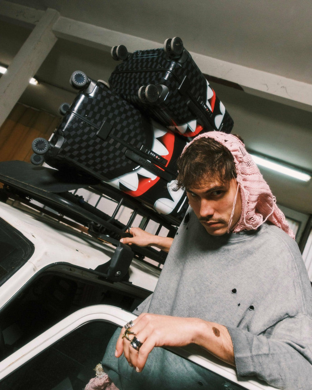 SHARKS IN PARIS HYPER PUFF FULL-SIZE LUGGAGE | Sprayground Value Deal