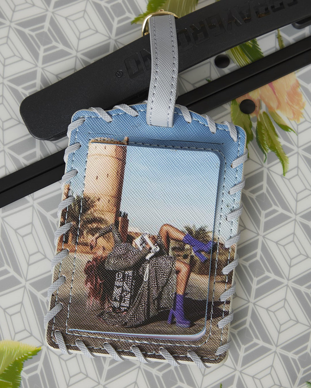 A.I. AFRICAN INTELLIGENCE ELEGANT ENERGY SHARKITECTURE FULL SIZE LUGGA | Sprayground Sale