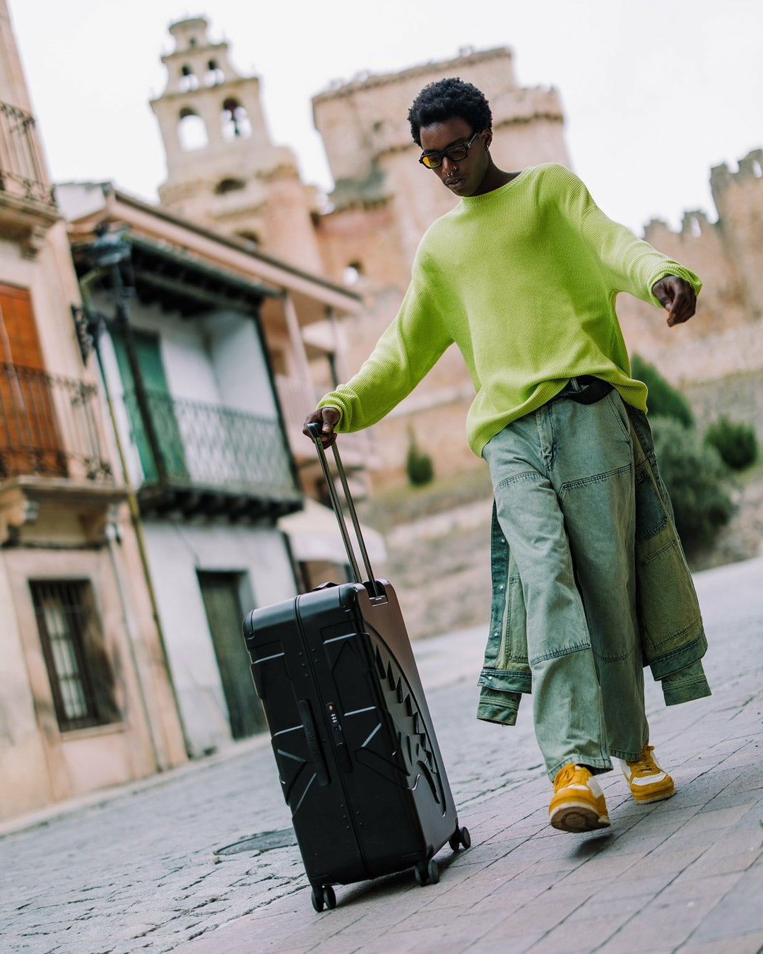 NIGHTSHARKS WORLDWIDE SHARKITECTURE FULL SIZE LUGGAGE | Sprayground Discounted