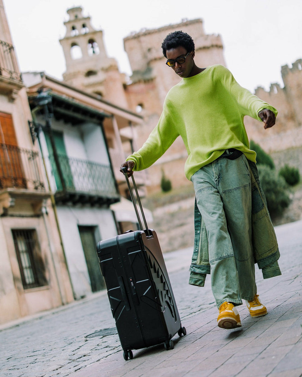 NIGHTSHARKS WORLDWIDE SHARKITECTURE FULL SIZE LUGGAGE | Sprayground Discounted