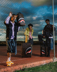 SHARKS IN PARIS BLUR EFFECT FULL SIZE LUGGAGE | Sprayground Value Deal