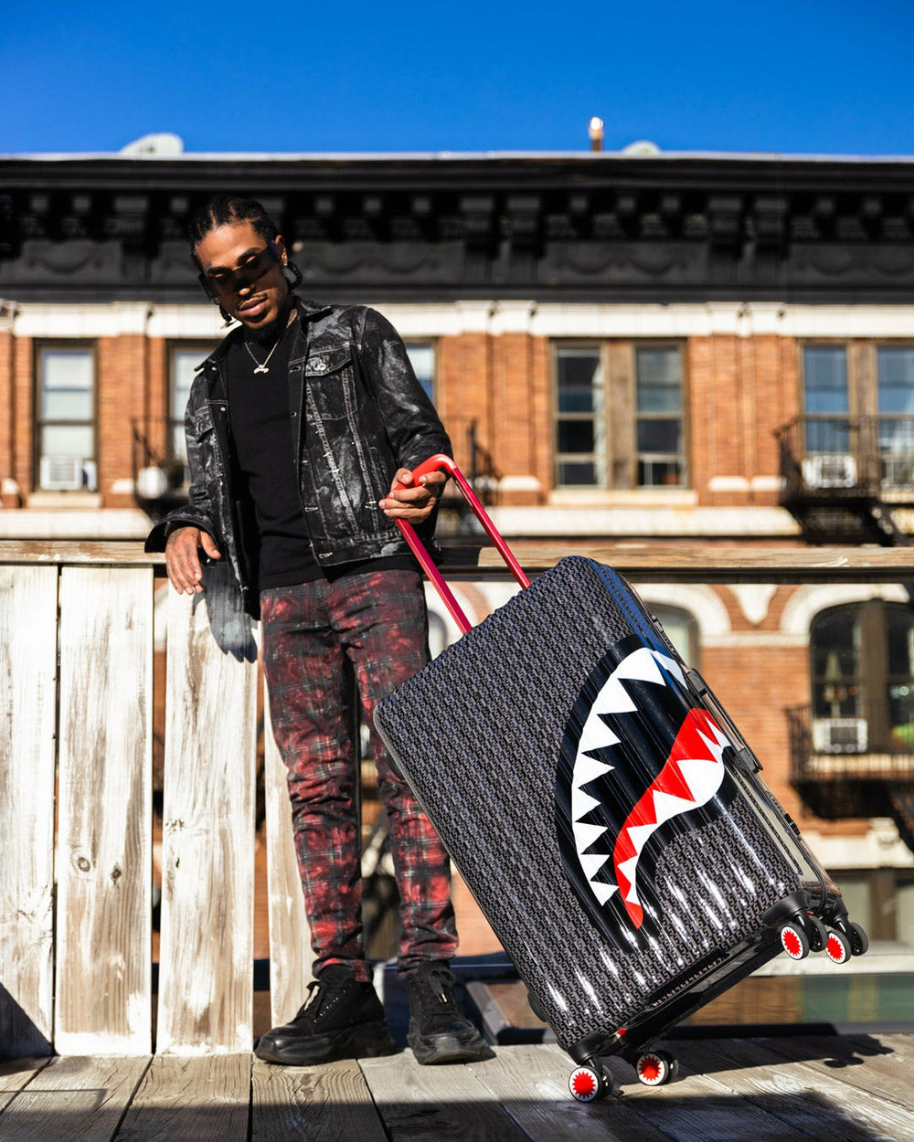 SPRAYGATTI REVV SHARKNAUTICS HARDSHELL FULL-SIZE LUGGAGE | Sprayground On Sale