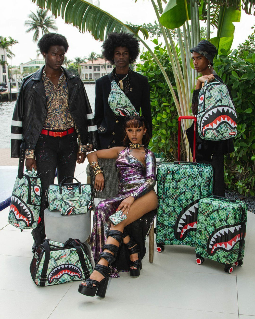 MAMA I MADE IT SHARKITECTURE HARDSHELL FULL-SIZE LUGGAGE | Sprayground Exclusive Deal