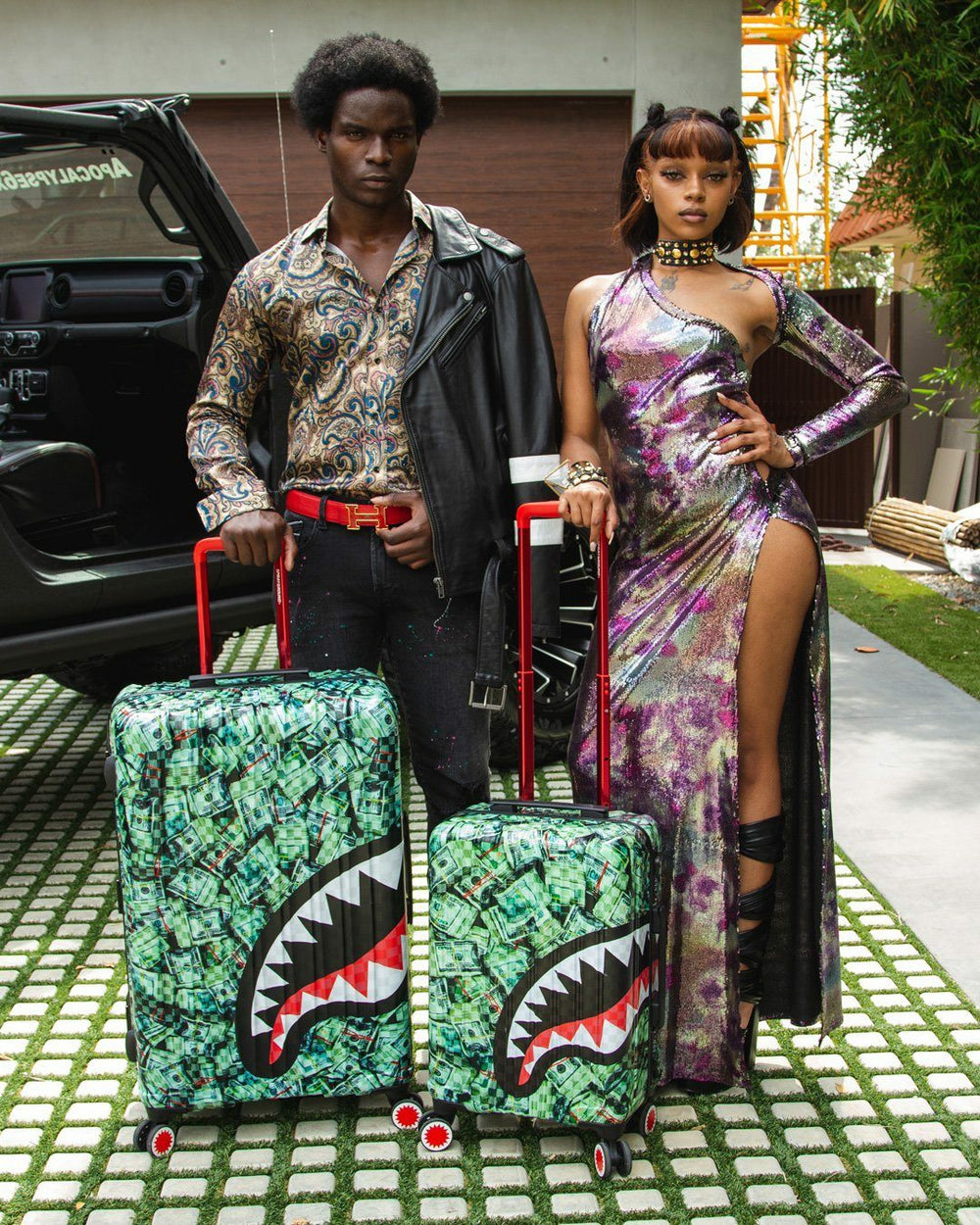 MAMA I MADE IT SHARKITECTURE HARDSHELL FULL-SIZE LUGGAGE | Sprayground Exclusive Deal