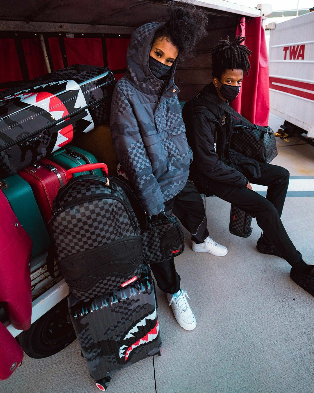 3AM SHARKNAUTICS 29.5” FULL-SIZE LUGGAGE | Sprayground On Sale
