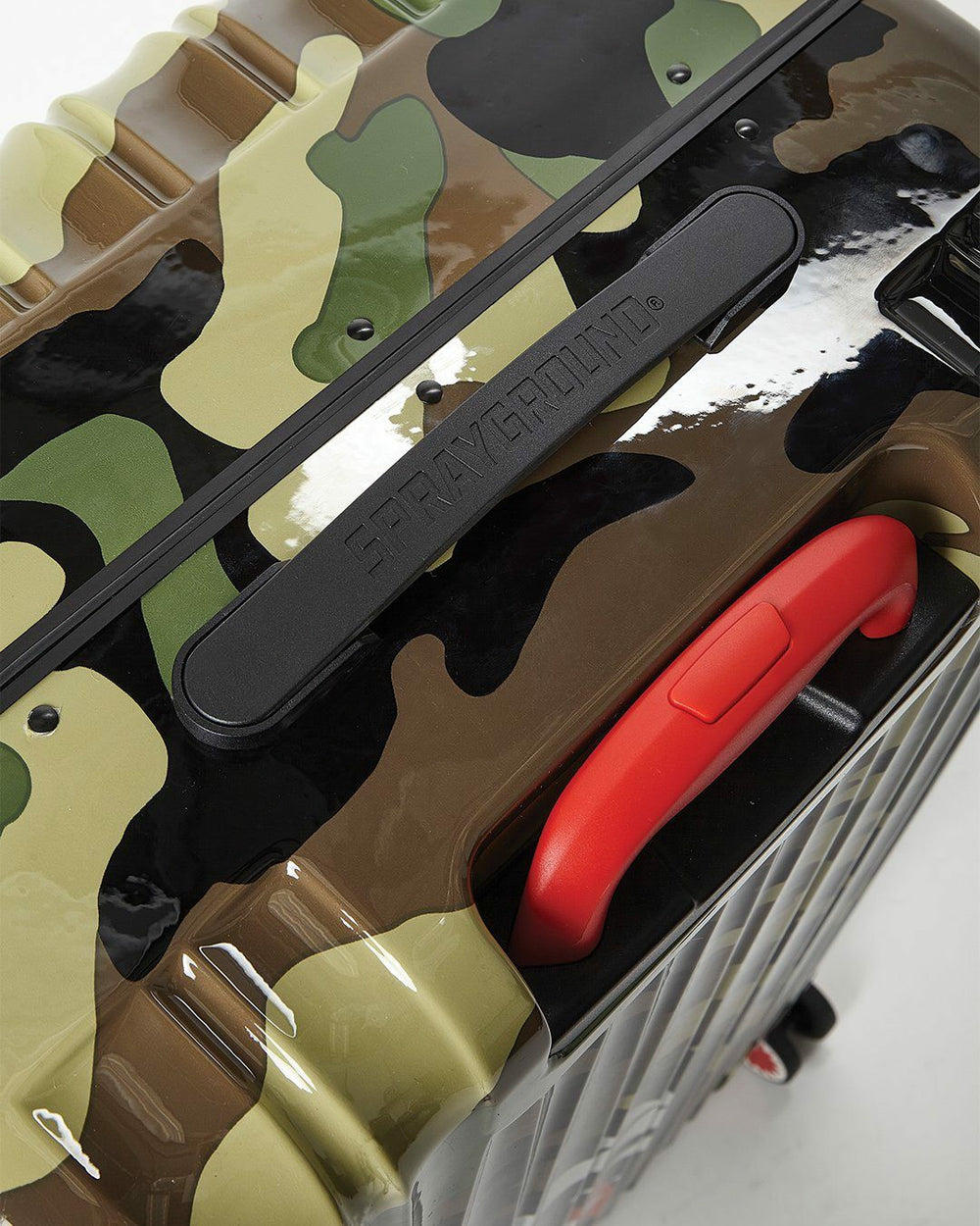 SHARKNAUTICS (CAMO) 29.5” FULL-SIZE LUGGAGE | Sprayground Savings