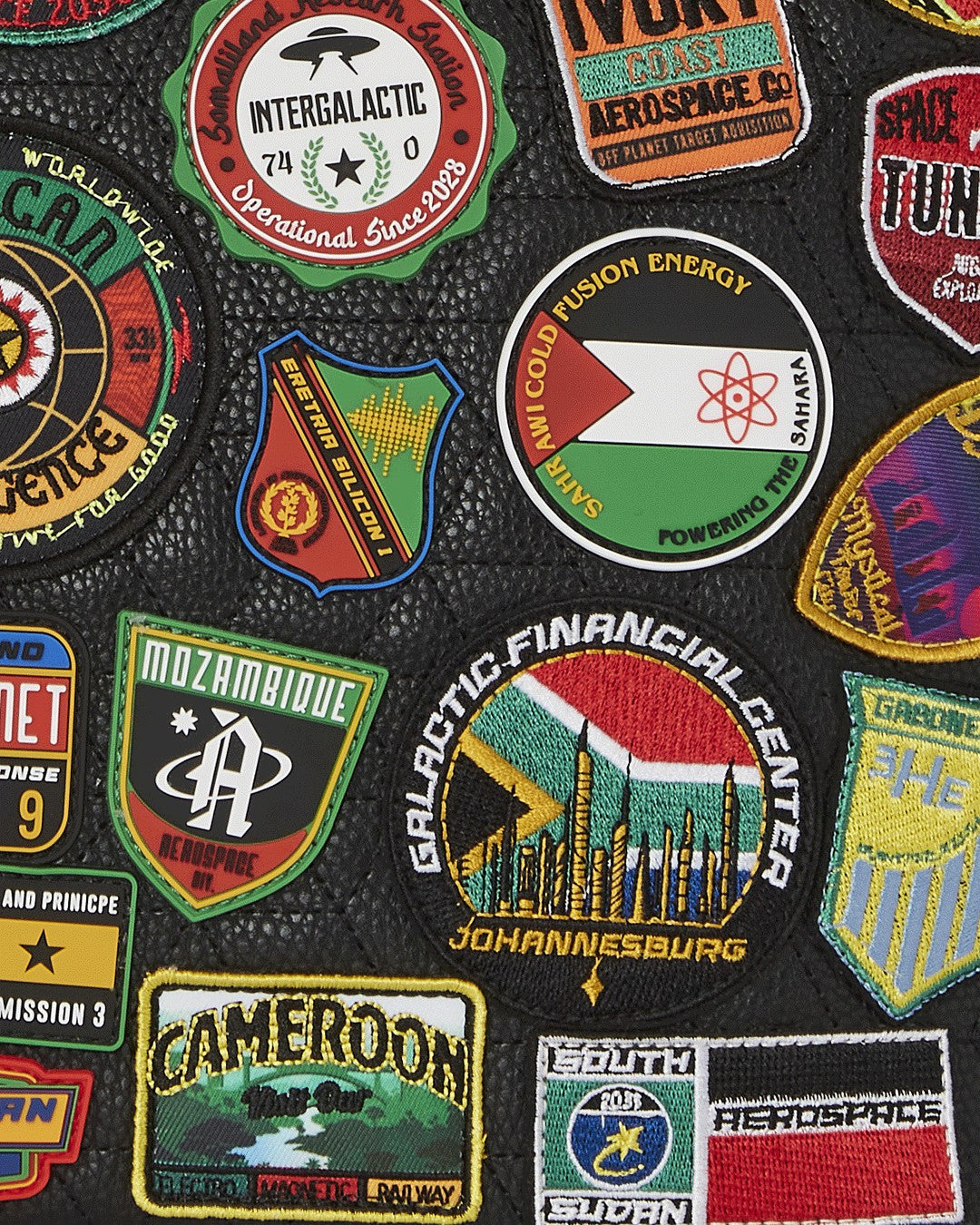 A.I. THE 54 (PATCHES OF AFRICA) CARGO TOTE | Sprayground Savings