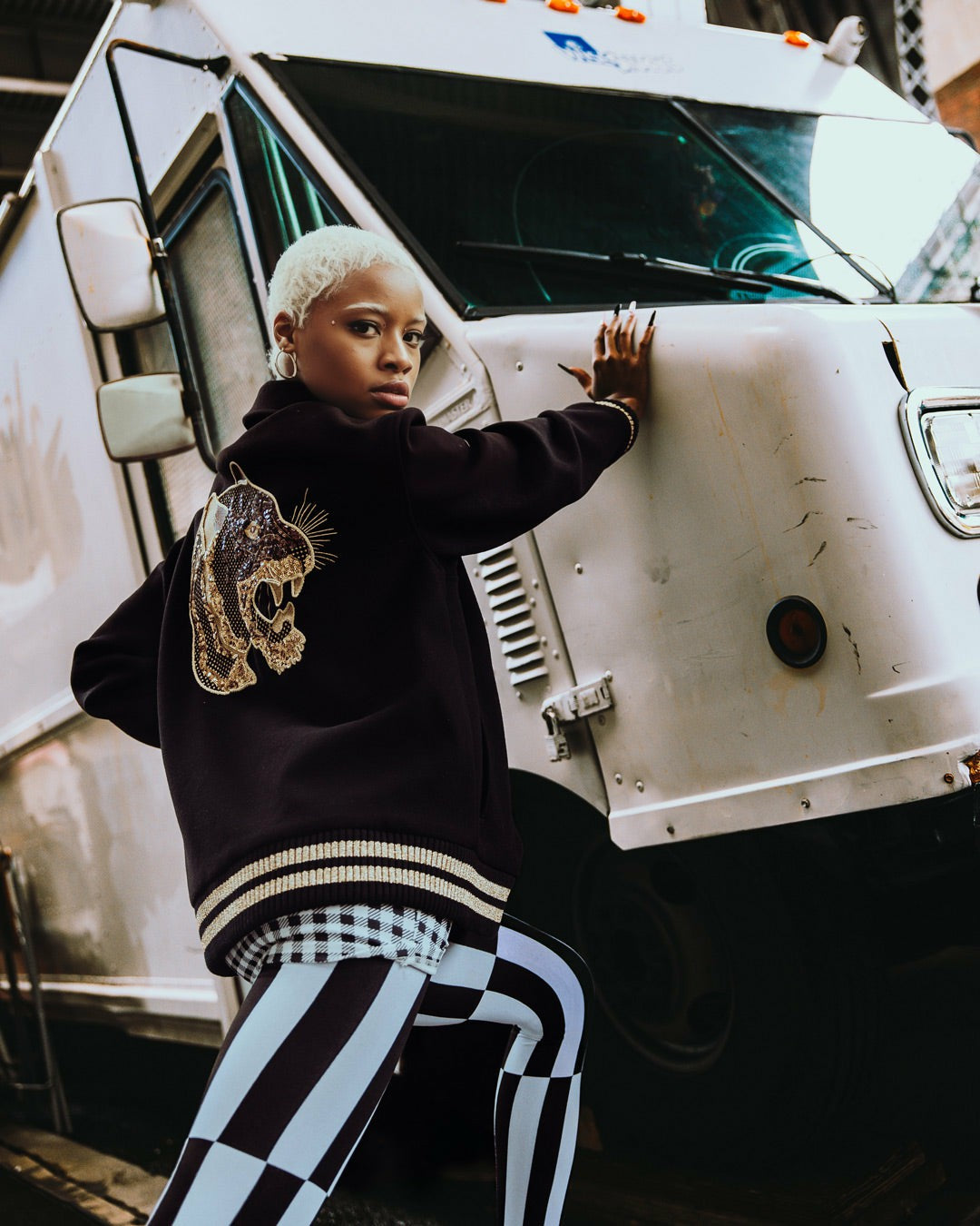 A.I.9 AFRICAN INTELLIGENCE GUILDED LEOPARD - SANDFLOWER COLLAB VARSITY | Sprayground Discounted