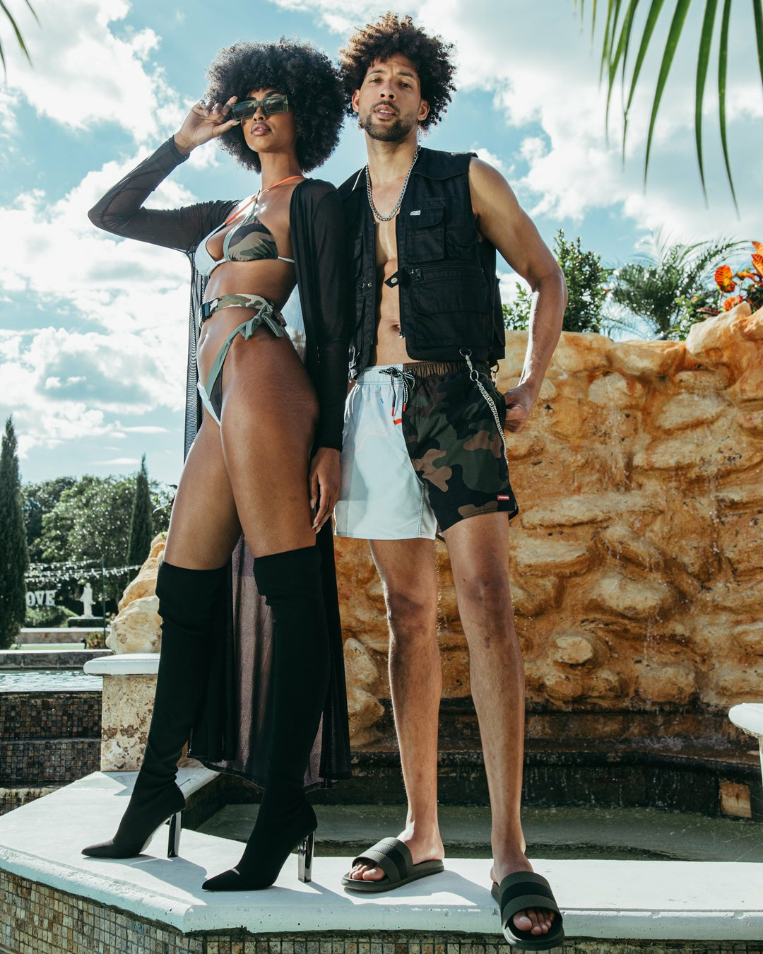 SPLIT BITE CAMO SHOTO SWIM TRUNKS | Sprayground Sale