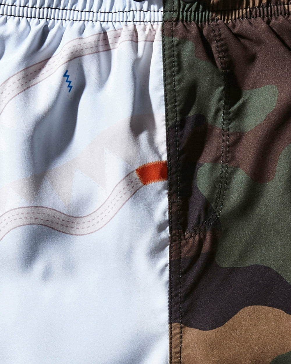SPLIT BITE CAMO SHOTO SWIM TRUNKS | Sprayground Sale