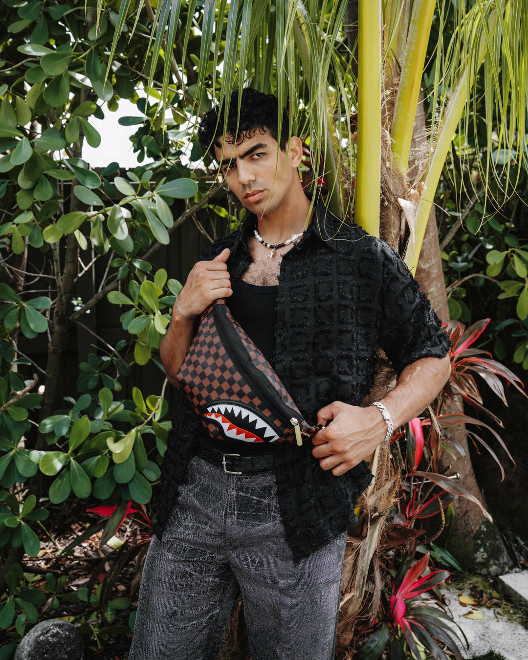 SAWTOOTH SHARKS IN PARIS SAVVY CROSSBODY | Sprayground Hot Deal